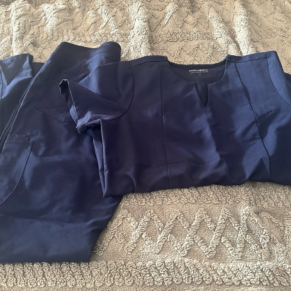 Mandala Navy Blue Medium Scrub Set